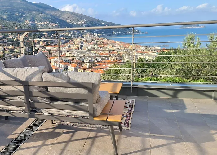Luce Di Mare - Design Apartment With Sea View In Alassio