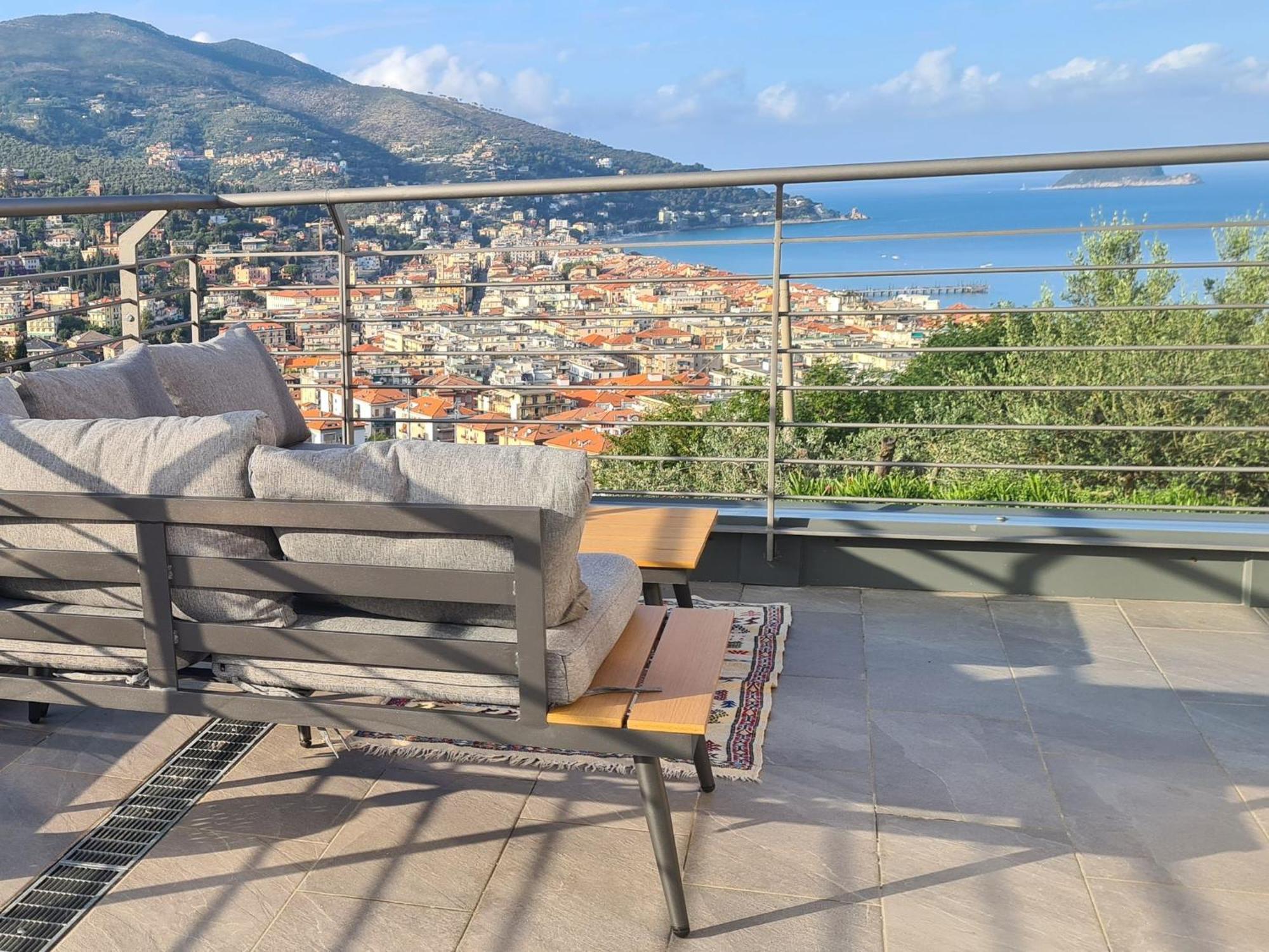 Luce Di Mare - Design With Sea View In Apartment